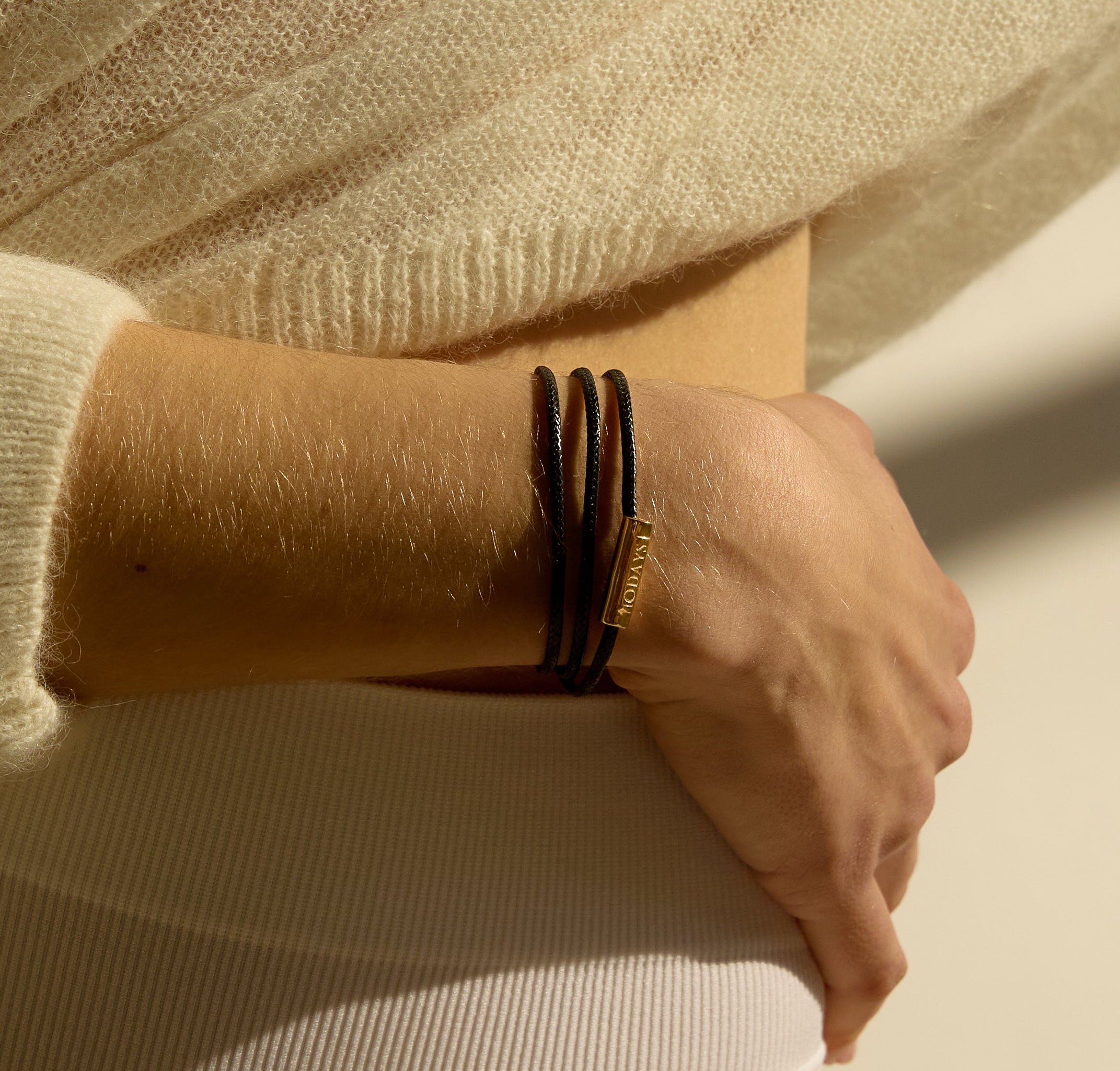 10DAYS GOLDEN BEAD BRACELET